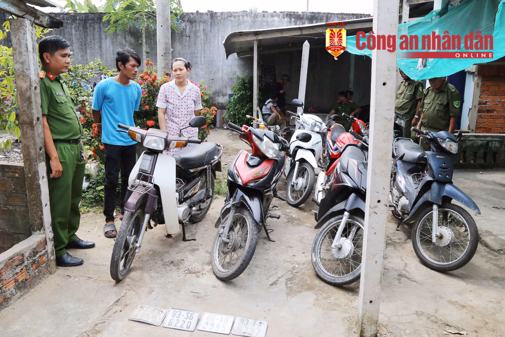 Bắt đôi vợ chồng chuyên “đá xế” ở Sóc Trăng -0