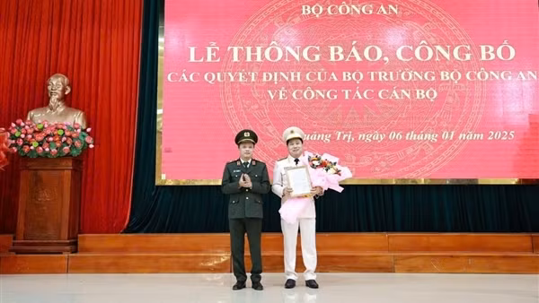 Công bố quyết định bổ nhiệm Giám đốc Công an tỉnh Quảng Trị