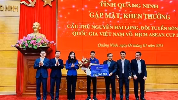 Quảng Ninh thưởng cầu thủ Hai Long 450 triệu đồng