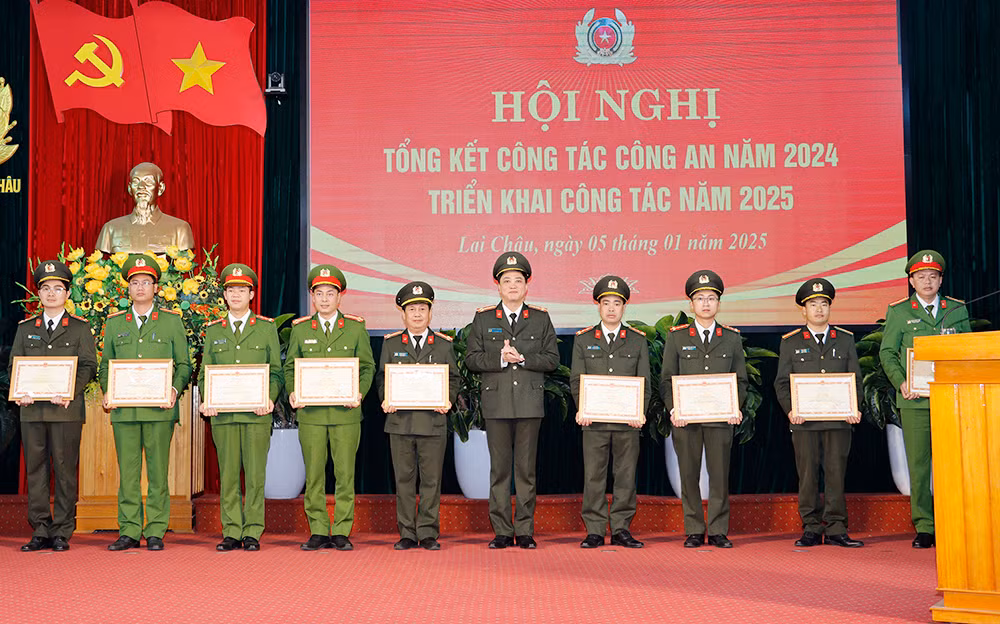 Tổng kết năm 2024: Công an Lai Châu tiếp tục khẳng định vị thế tiên phong -0