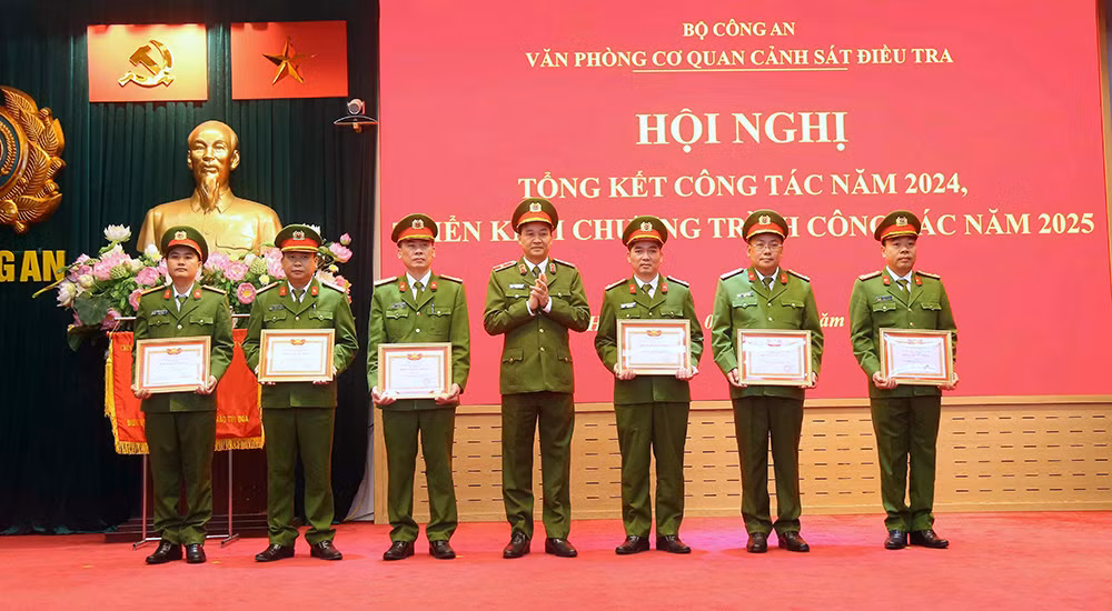 2 trao khen 4.jpg -2