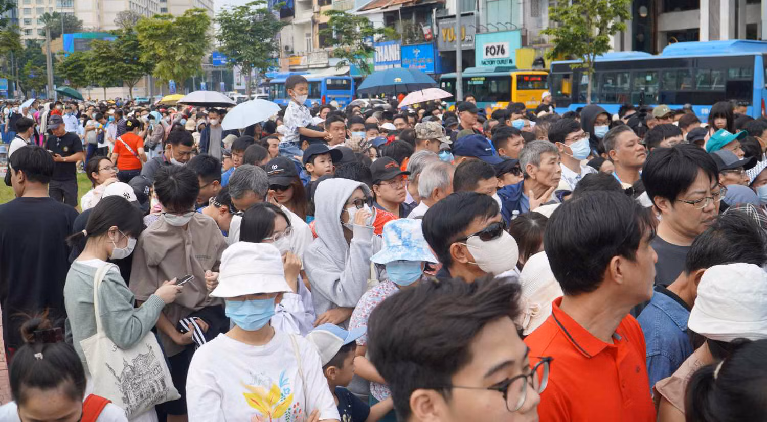 Chưa yên tâm với những chuyến tàu trải nghiệm và miễn phí không đầy khách -0