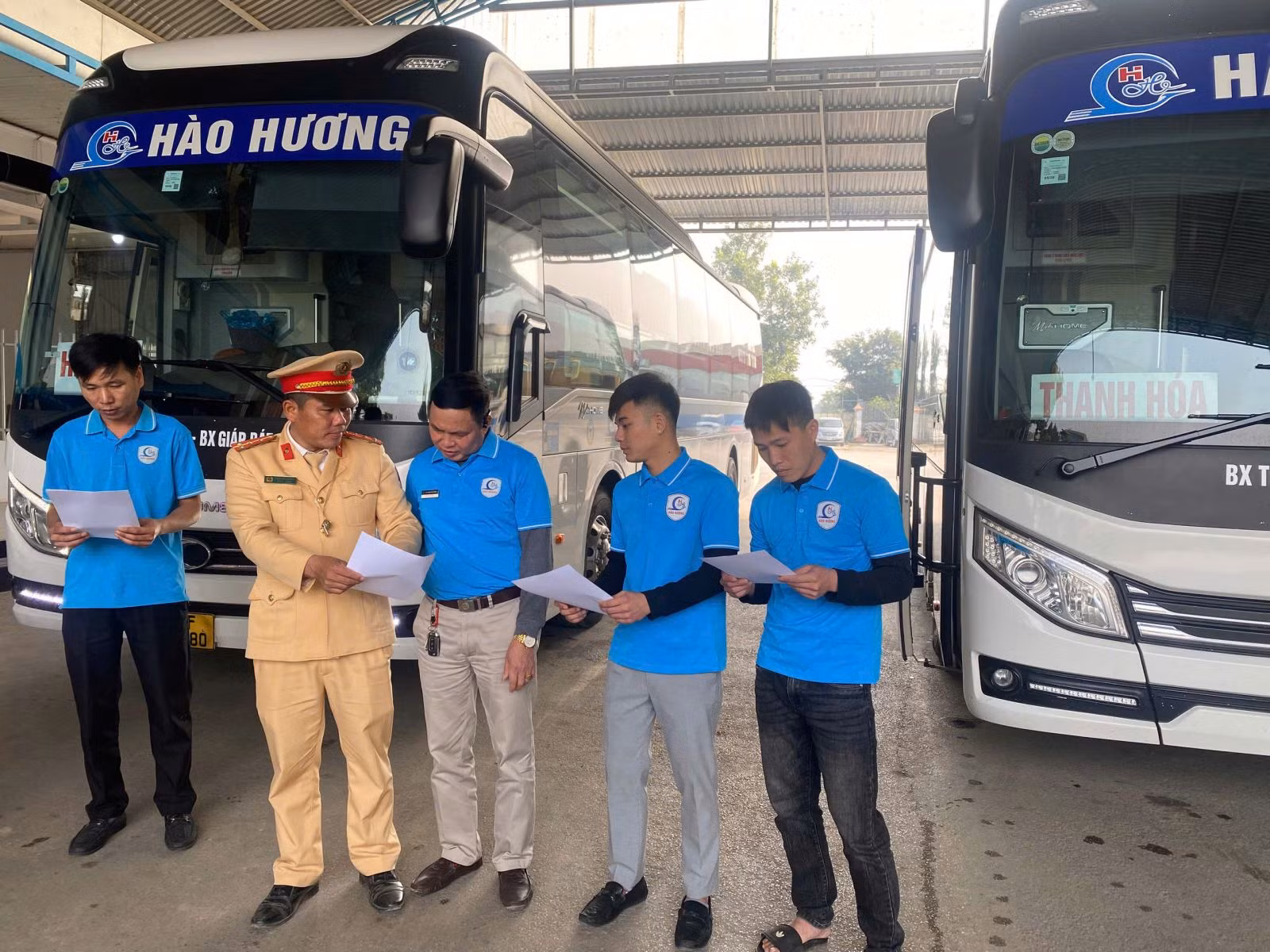 Gần 5.000 trường hợp vi phạm giao thông, bị xử phạt hơn 11 tỷ đồng -0