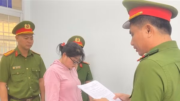 Nữ chủ hụi chiếm đoạt tiền của 100 hụi viên