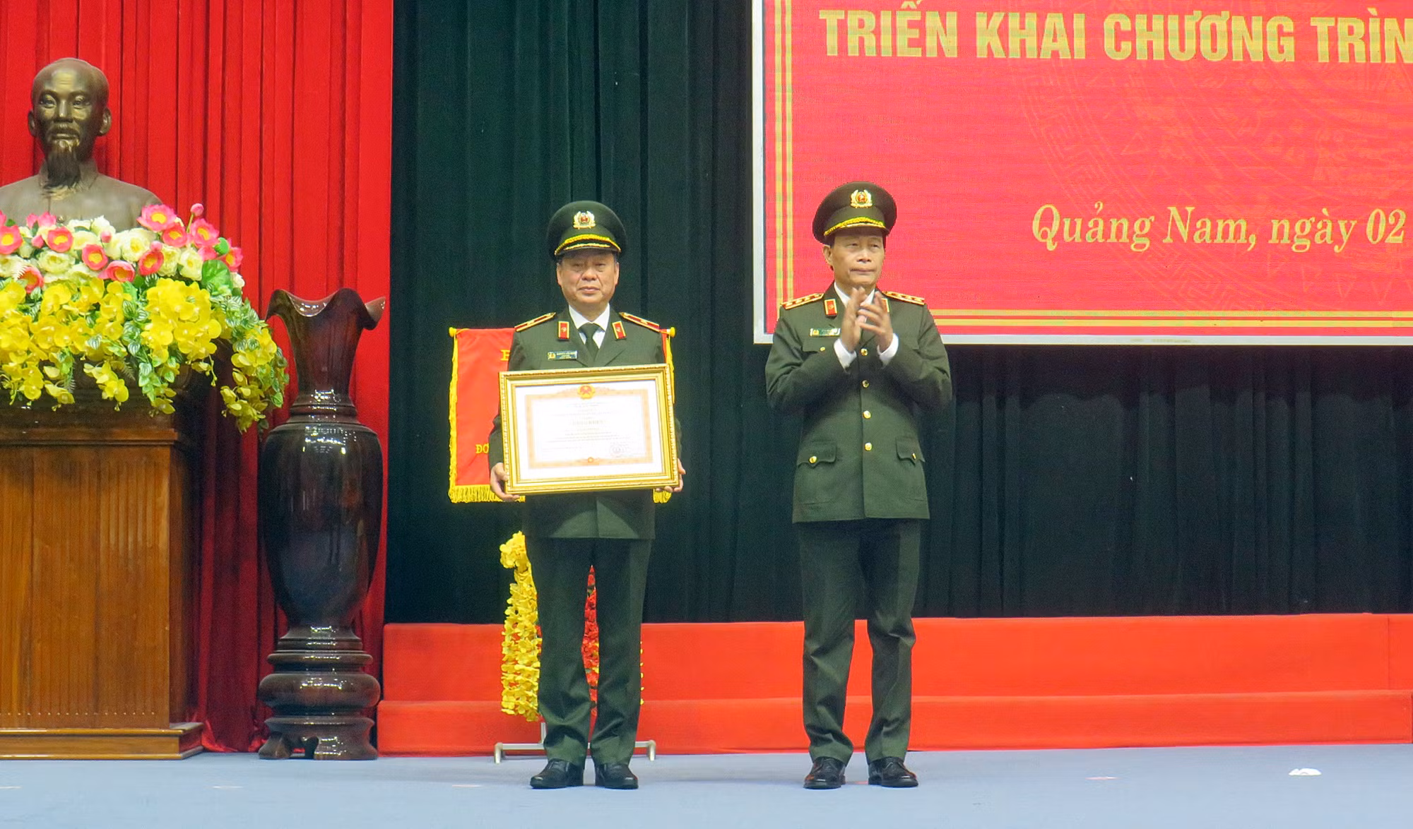 Công an tỉnh Quảng Nam cần gương mẫu, đi đầu trong thực hiện nhiệm vụ được giao -0