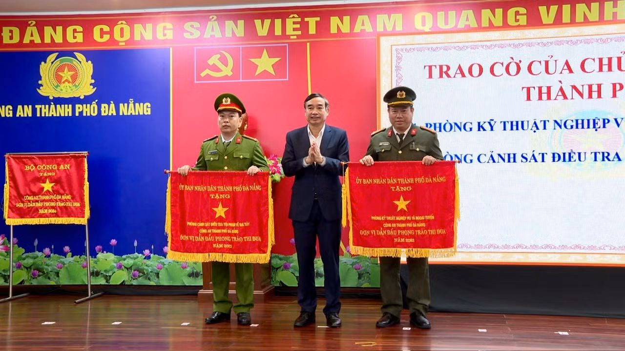 Công an Đà Nẵng: Hết lòng vì cuộc sống an lành của nhân dân -0