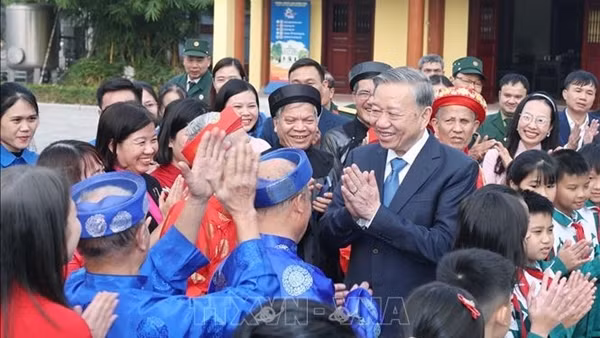 Tổng Bí thư Tô Lâm thăm, chúc Tết Đảng bộ, chính quyền và nhân dân tỉnh Hưng Yên