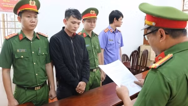 Bắt tạm giam tổng giám đốc lừa đảo bán đất nền