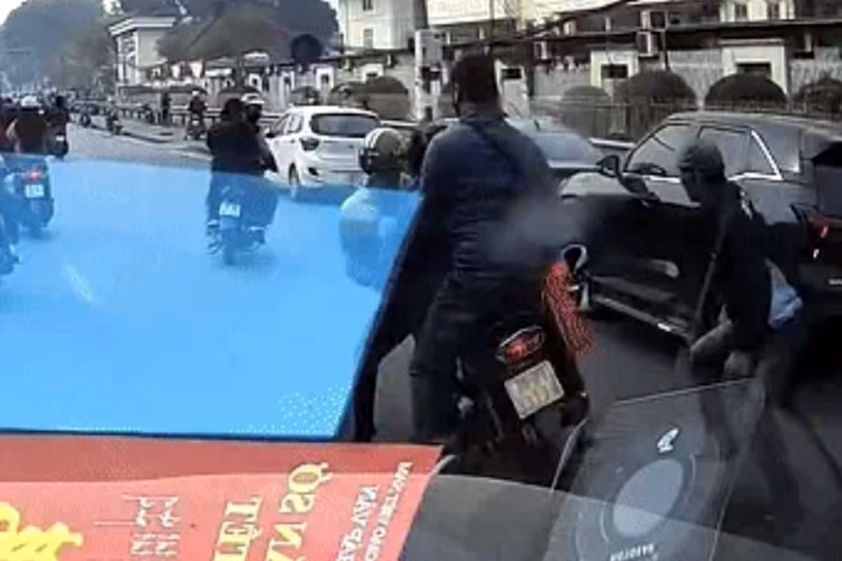 Công an điều tra vụ việc tài xế Grab bị tấn công trên đường -0