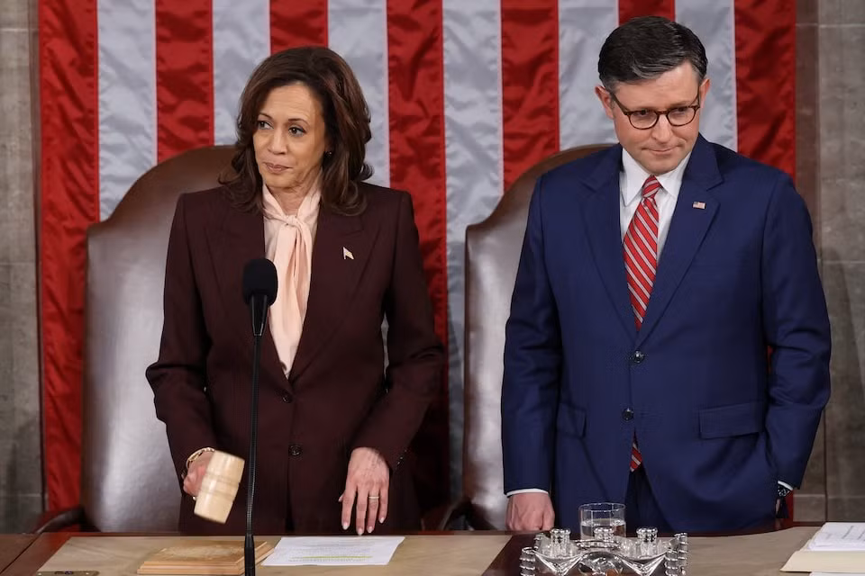 Bà Harris chủ trì phiên quốc hội xác nhận chiến thắng của ông Trump -0