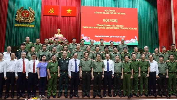Công an TP Hồ Chí Minh phải là đơn vị lá cờ đầu