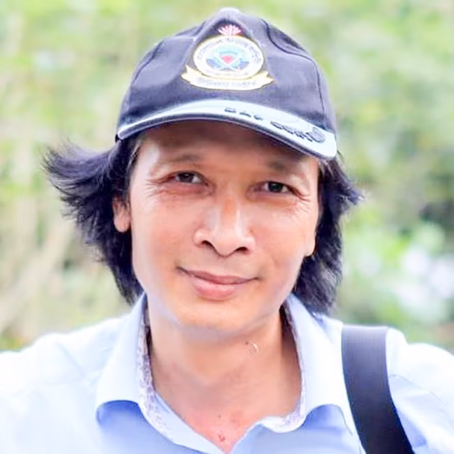 nhà thơ hoàng xuân tuyền.jpg -0