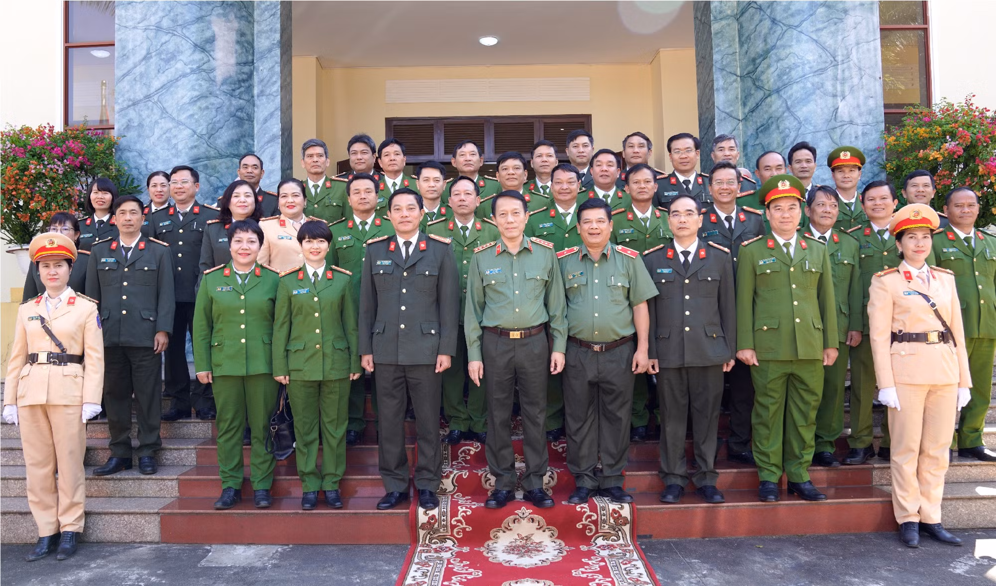 Bộ trưởng Lương Tam Quang thăm, chúc Tết cán bộ, chiến sĩ Công an Gia Lai -0