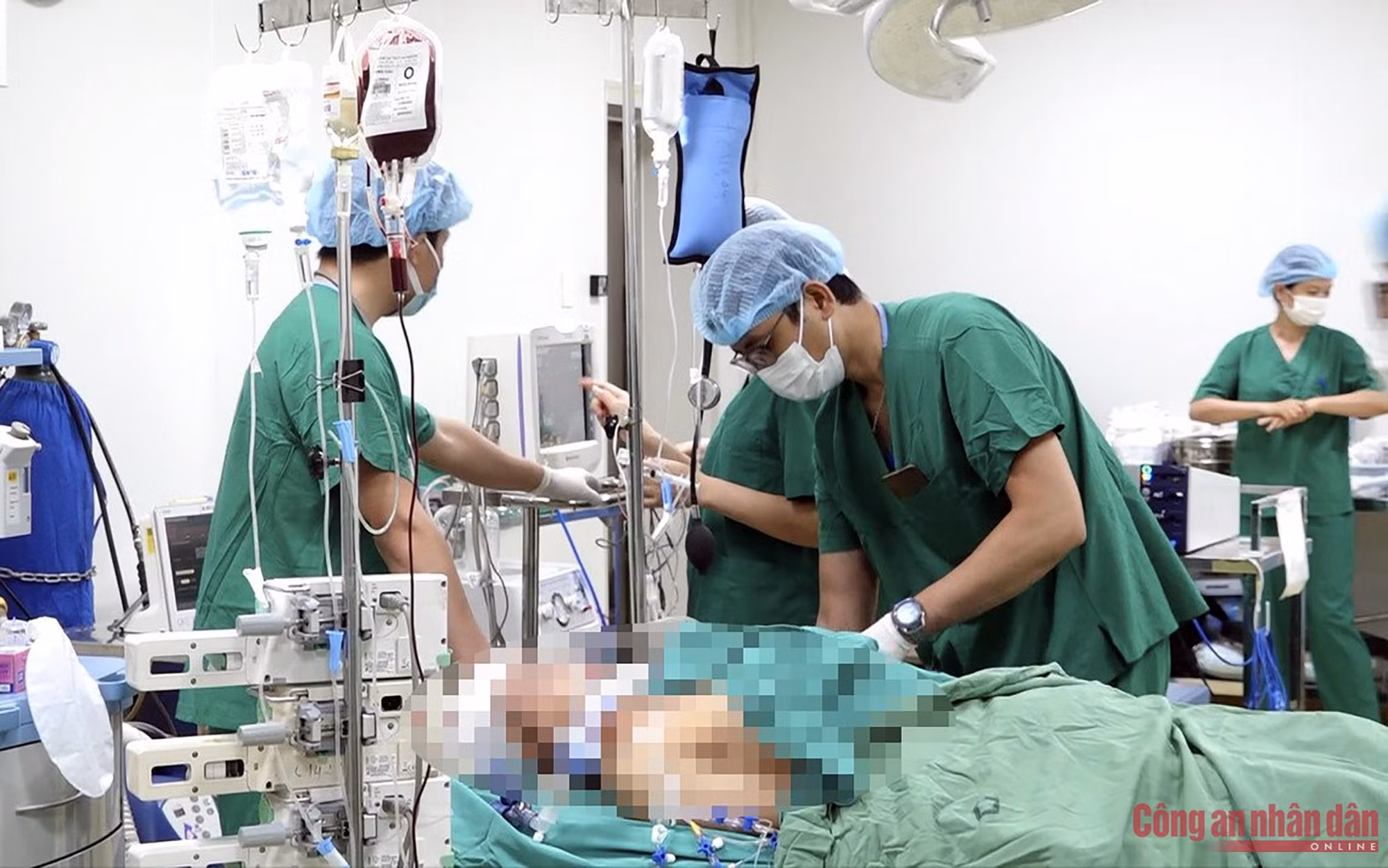 CSGT Thủ đô với hành trình 12 giờ bảo vệ 