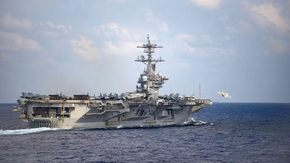 Tàu sân bay Mỹ mang tiêm kích F-35 áp sát Trung Đông -0