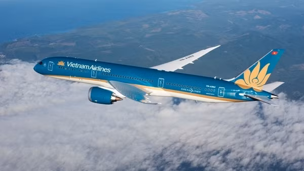 Bộ GTVT sẽ tiếp tục tìm cách giảm áp lực về giá vé máy bay