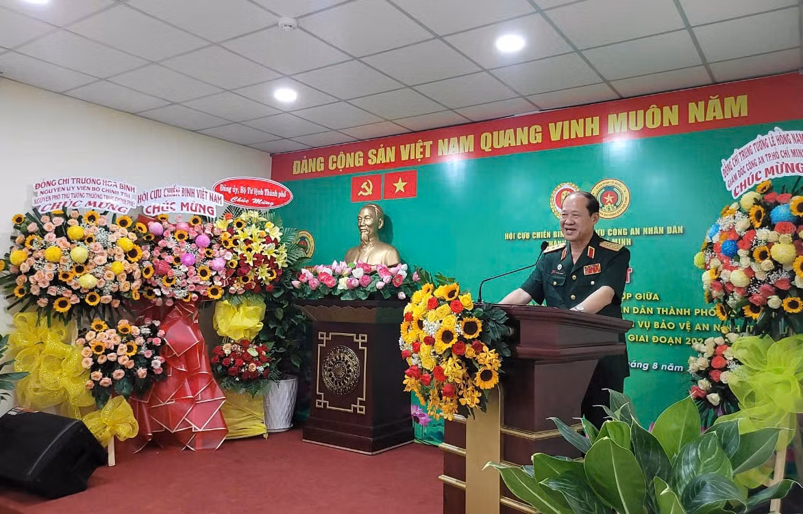 Hội Cựu CAND và Hội Cựu chiến binh TP Hồ Chí Minh ký kết chương trình phối hợp -0