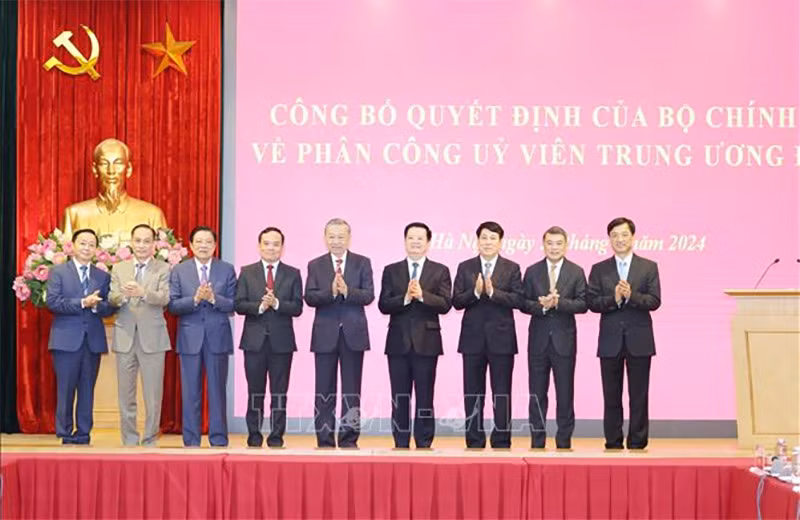 Bộ Chính trị phân công các Ủy viên Trung ương giữ chức Trưởng Ban Kinh tế Trung ương và Trưởng Ban Dân vận Trung ương -0