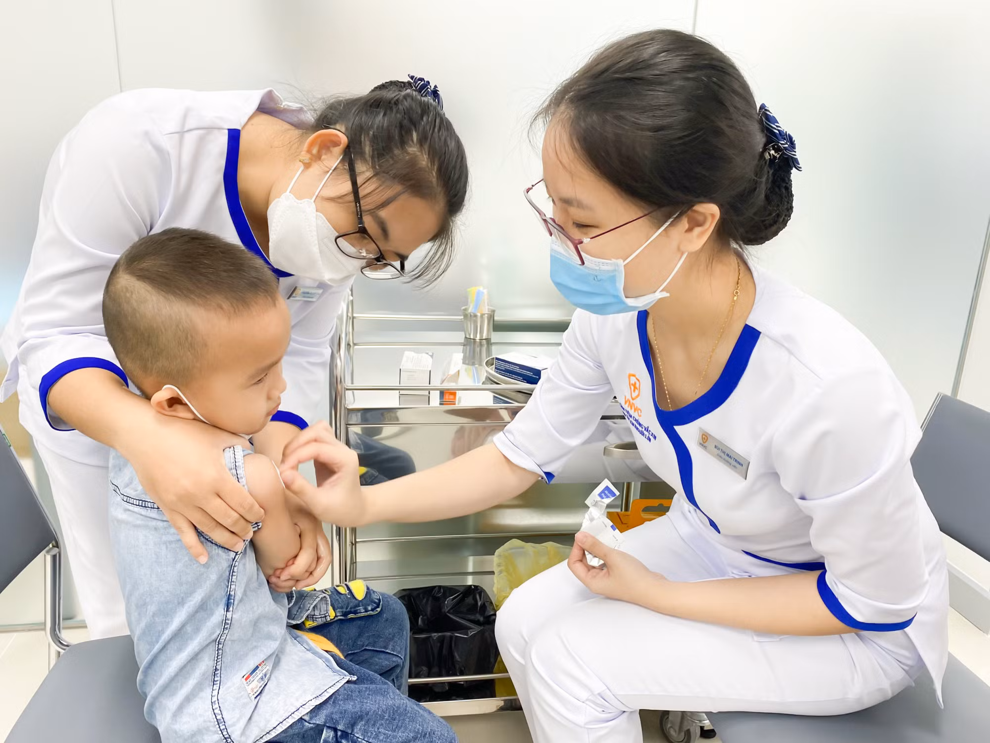 Bộ Y tế nói gì về thiếu vaccine sởi, bạch hầu, ho gà, uốn ván -0
