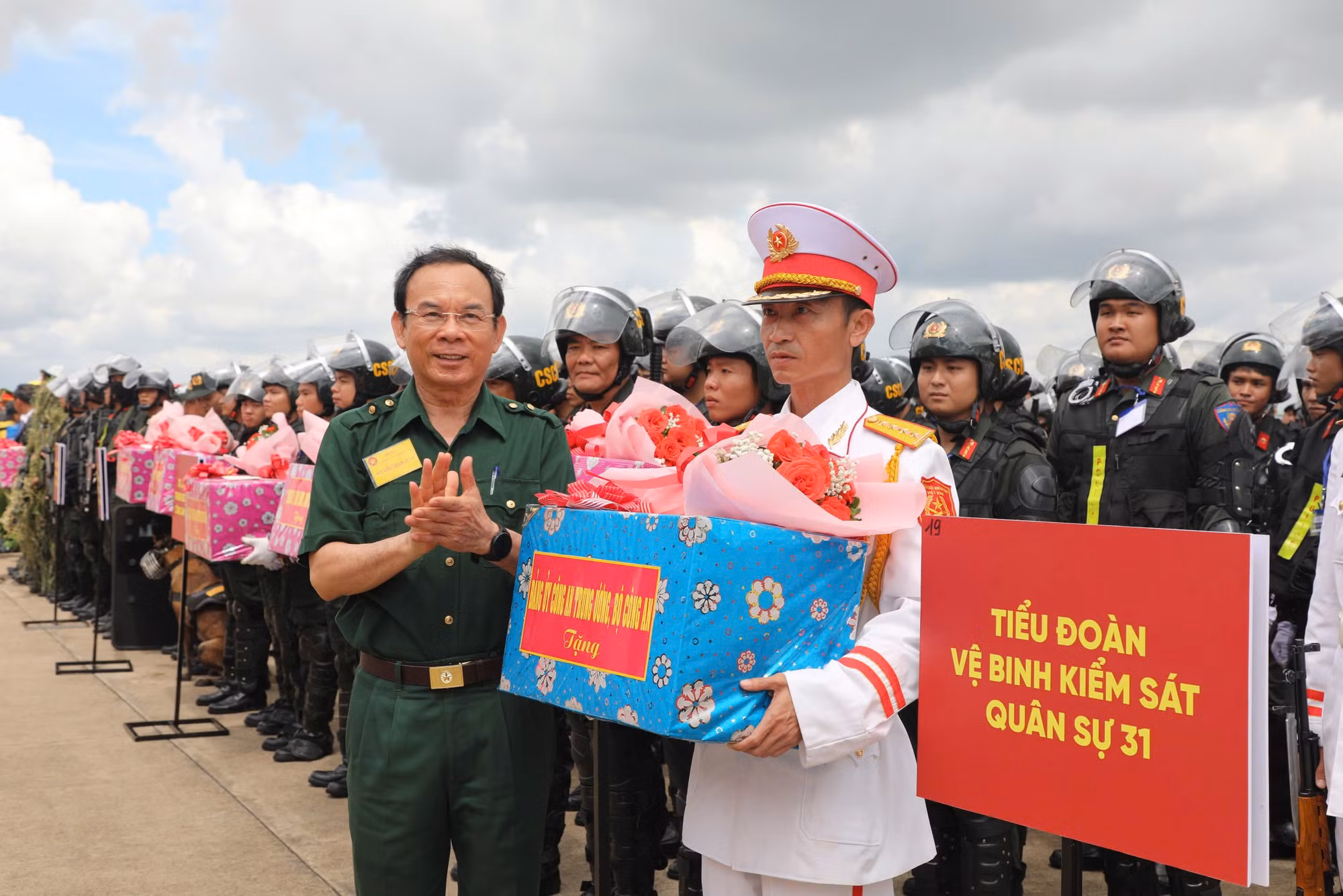 Hơn 2.300 người tham gia diễn tập khu vực phòng thủ TP Hồ Chí Minh -0