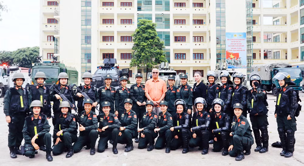 Những 