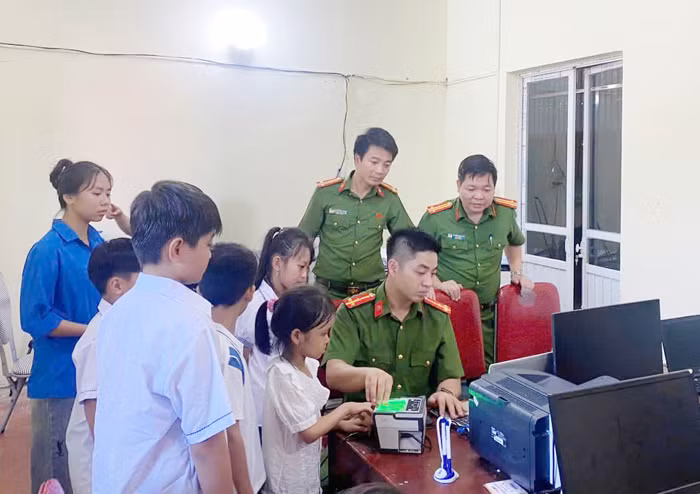 Thanh Hóa triển khai đợt cao điểm thu nhận hồ sơ cấp Thẻ Căn cước -0