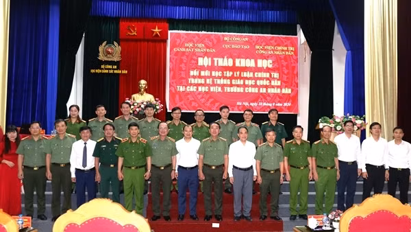 Đổi mới học tập lý luận chính trị trong hệ thống giáo dục quốc dân tại các học viện, trường CAND