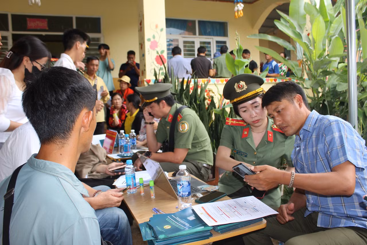 Cục Quản lý xuất nhập cảnh và Cụm thi đua số 1 - Đoàn Thanh niên, Bộ Công an tổ chức công tác dân vận tại 2 tỉnh Đắk Lắk, Đắk Nông. -0