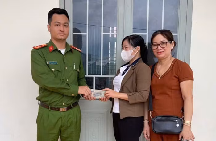 Mua hàng qua mạng, chuyển nhầm 110 triệu đồng -0