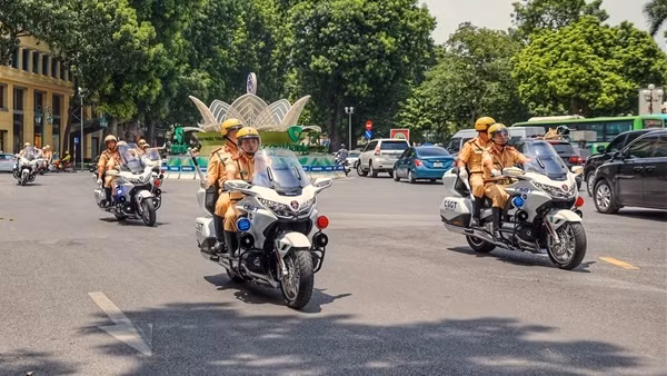 CSGT Hà Nội ra quân cao điểm bảo đảm TTATGT dịp Quốc khánh 2/9