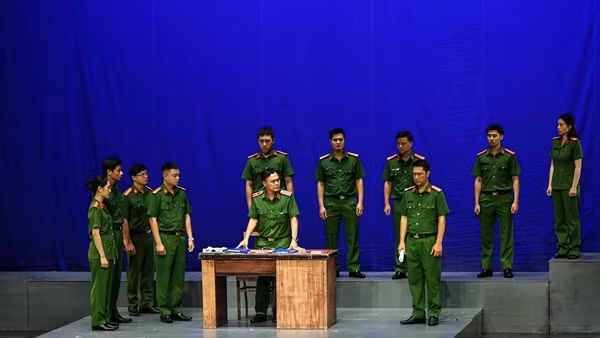 Nhà hát Kịch CAND biểu diễn vở "Trả giá" – tác phẩm về đề tài chống tham nhũng