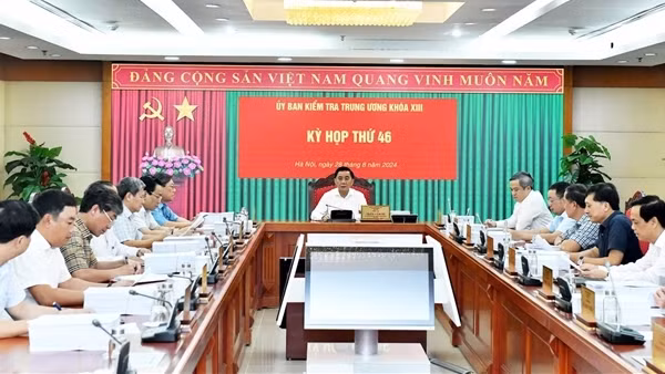 Ủy ban Kiểm tra Trung ương kỷ luật, đề nghị kỷ luật nhiều cán bộ