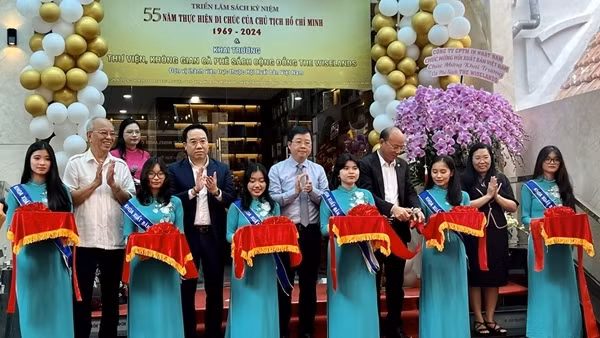 Triển lãm sách kỷ niệm 55 năm thực hiện Di chúc của Chủ tịch Hồ Chí Minh