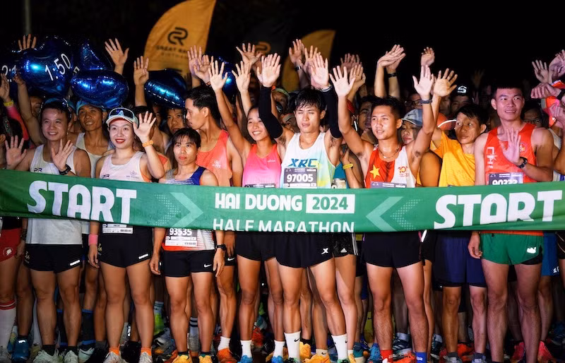 1.300 vận động viên tham gia giải chạy bộ Hải Dương Half Marathon -0