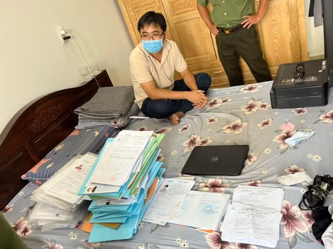 Từ doanh nghiệp 