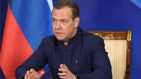 Ông Dmitry Medvedev lên tiếng vụ CEO Telegram bị bắt tại Pháp