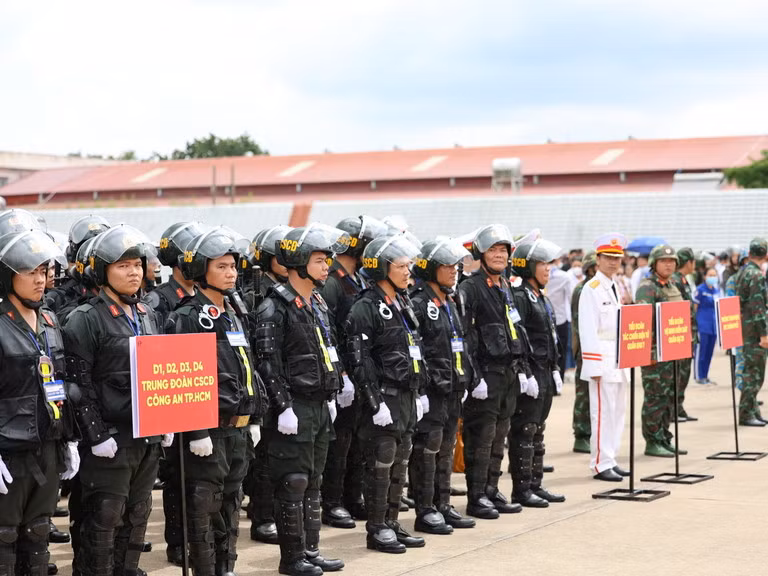 Hơn 2.300 người tham gia diễn tập khu vực phòng thủ TP Hồ Chí Minh -1