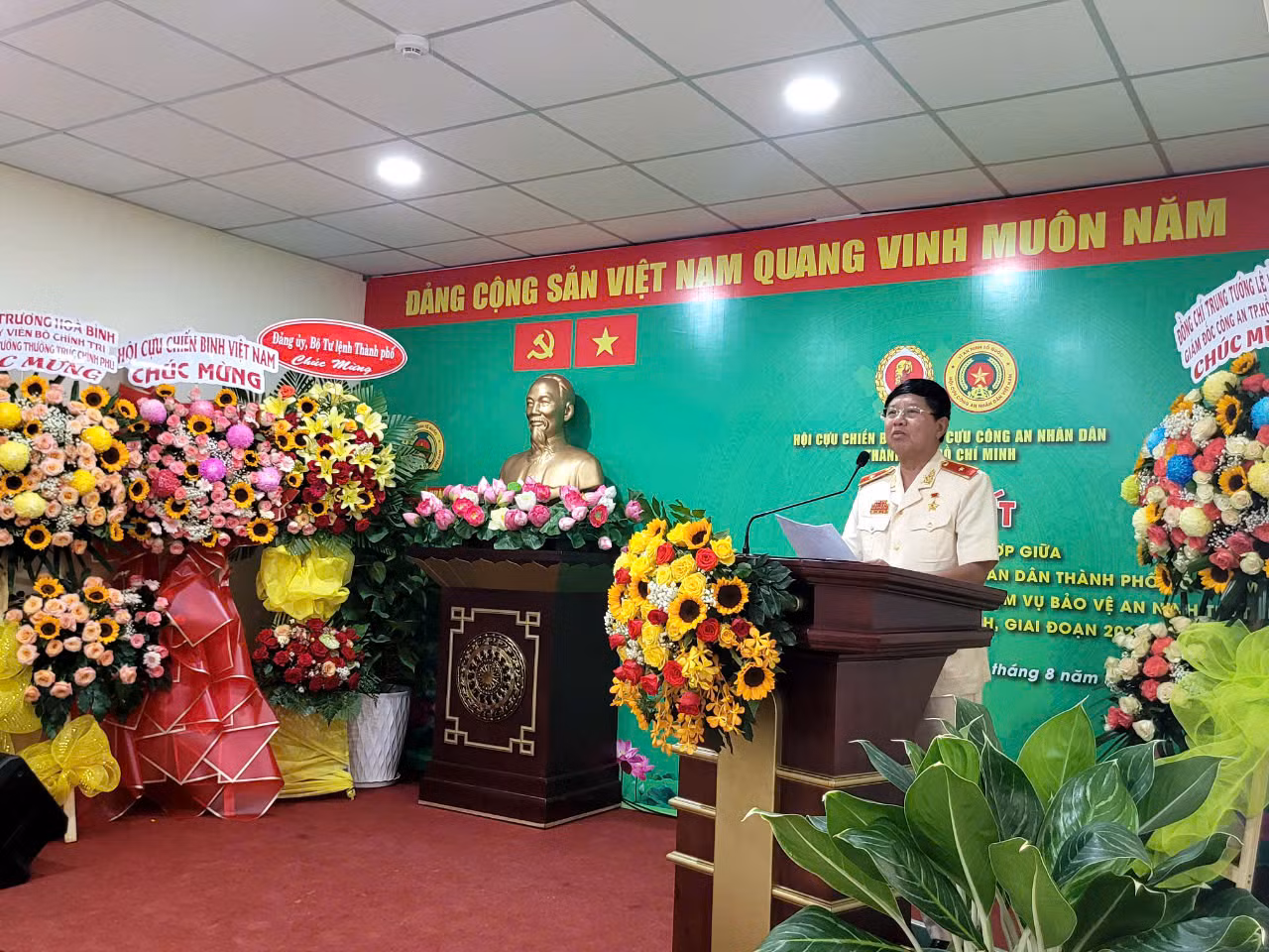 Hội Cựu CAND và Hội Cựu chiến binh TP Hồ Chí Minh ký kết chương trình phối hợp -0
