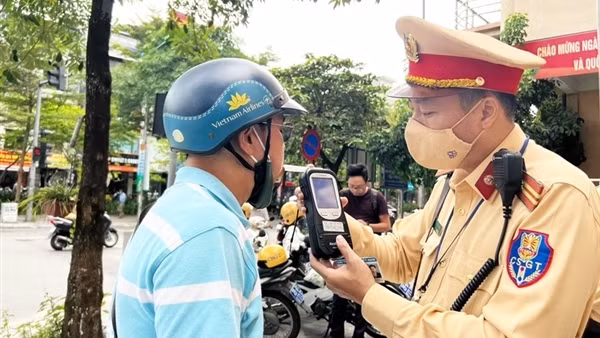 Hà Nội tăng cường xử lý vi phạm nồng độ cồn, đua xe dịp 2/9