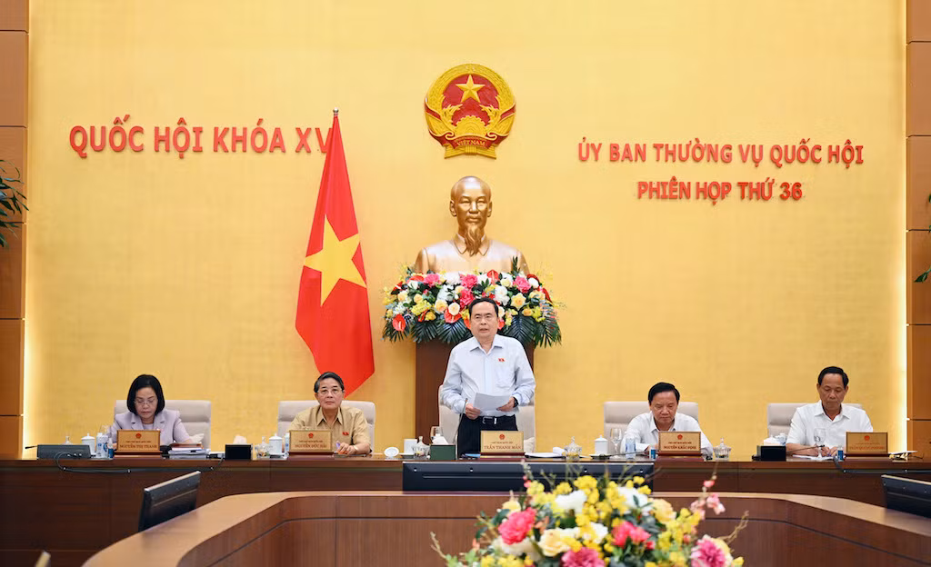Thông qua Nghị quyết về cấp bậc quân hàm cao nhất đối với sĩ quan cấp tướng Bộ Quốc phòng -0