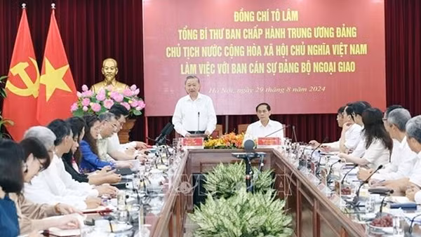 Tổng Bí thư, Chủ tịch nước Tô Lâm làm việc với Ban Cán sự đảng Bộ Ngoại giao
