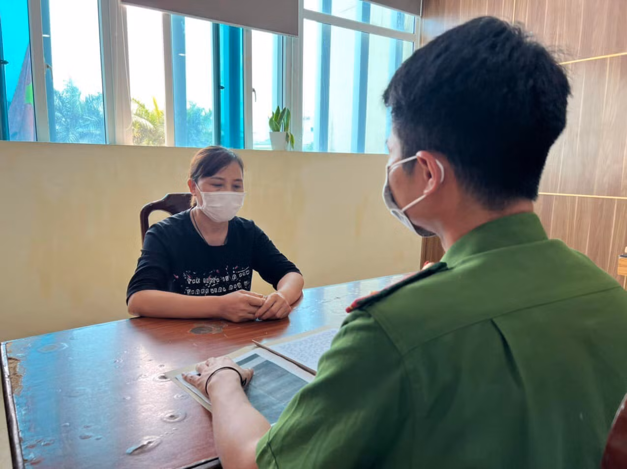 Bắt giữ người phụ nữ trốn truy nã 28 năm -0