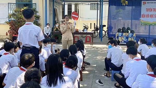Tuyên truyền phòng, chống tội phạm công nghệ cao trong trường học ảnh 2