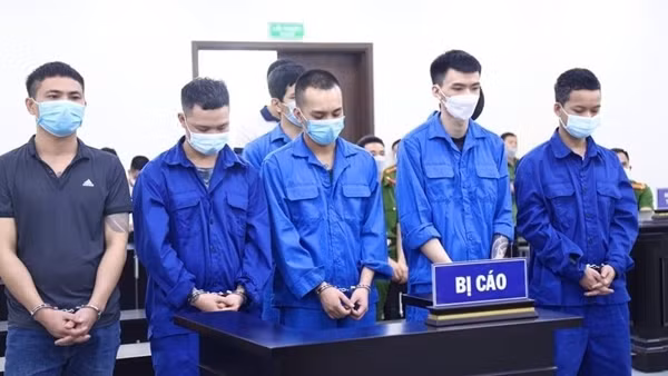 Nổ súng tại quán bar vừa khai trương, 5 người bị thương ảnh 4