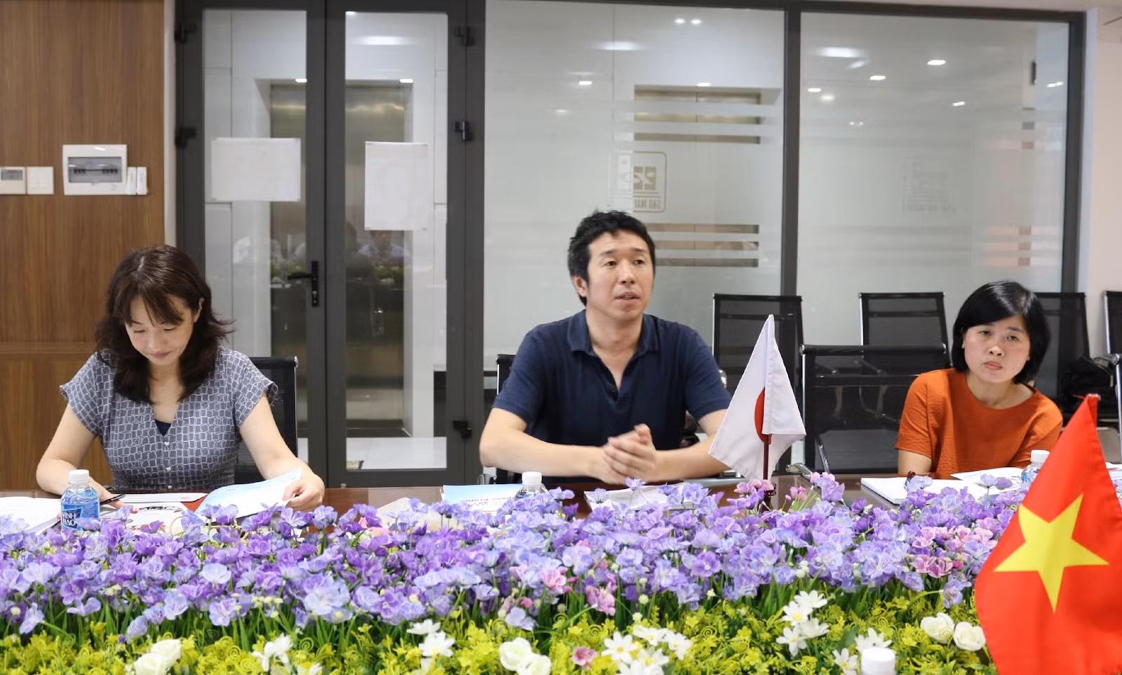 Thị trường “xuất khẩu lao động” sôi động trở lại -0