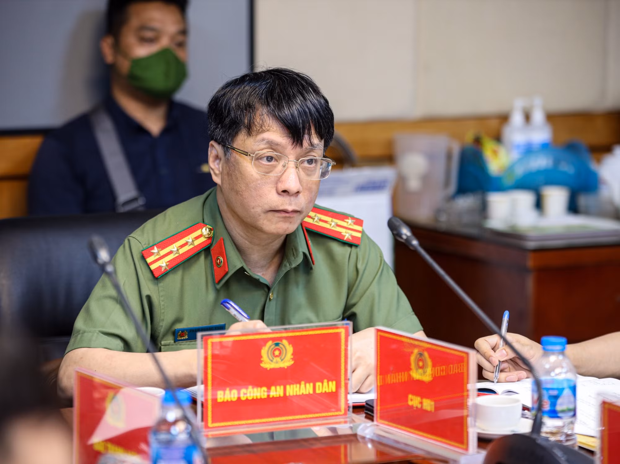 Những chiến công, hình ảnh đẹp của lực lượng CAND là chất liệu phong phú, sinh động -0