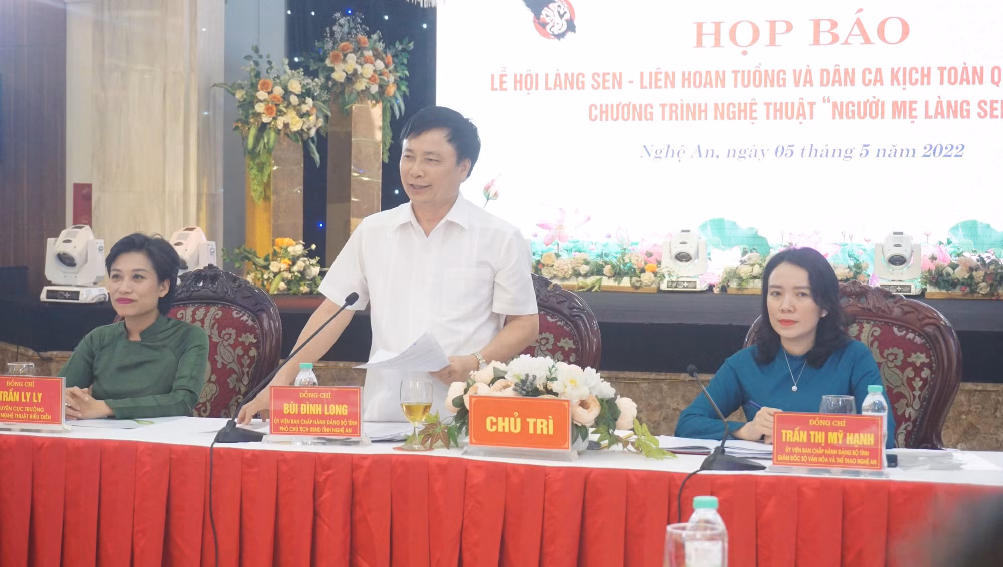 Lễ hội Làng Sen thu hút đông đảo quần chúng tham gia ảnh 3