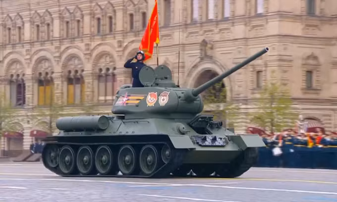 Tổng thống Putin ca ngợi quân đội Nga, chỉ trích NATO về Ukraine -0