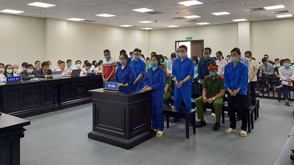 Có đồng phạm trong vụ khách hàng “VIP” chiếm đoạt hàng trăm tỷ đồng? ảnh 2