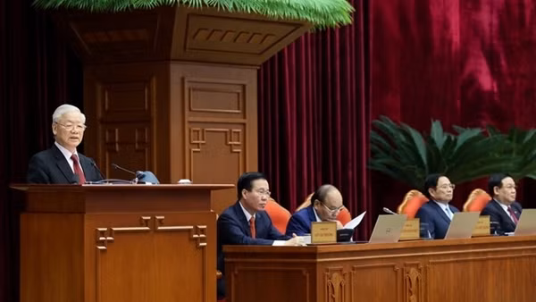Ngày làm việc thứ hai Hội nghị Trung ương 5 khóa XIII ảnh 3